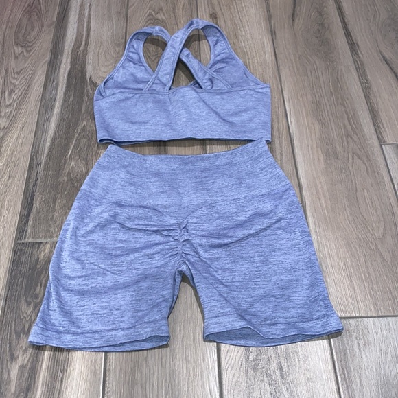 Workout 2 piece set with shorts and sport bra - Picture 2 of 5